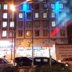 Paslanmaz-bayrak-direği